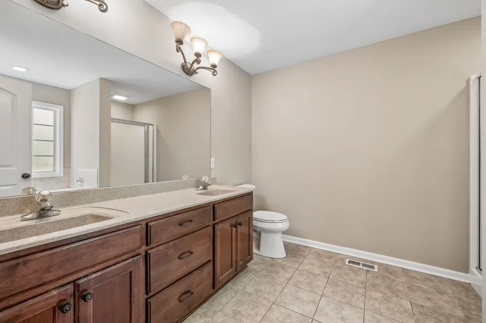 6010 Woodview Ct Greenbrier, TN 37073
