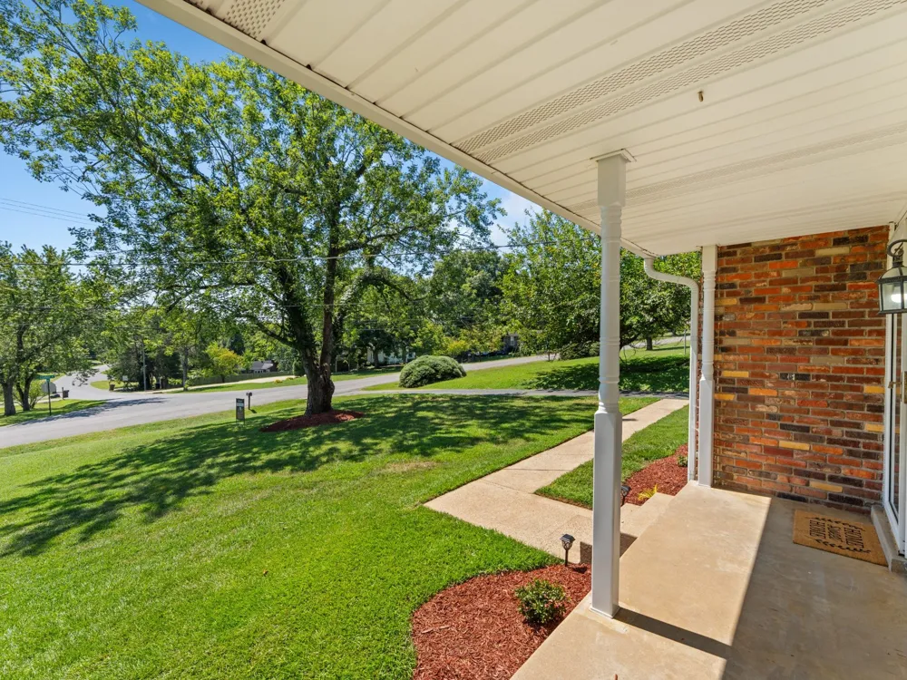 126 Gatone Dr Hendersonville, TN 37075