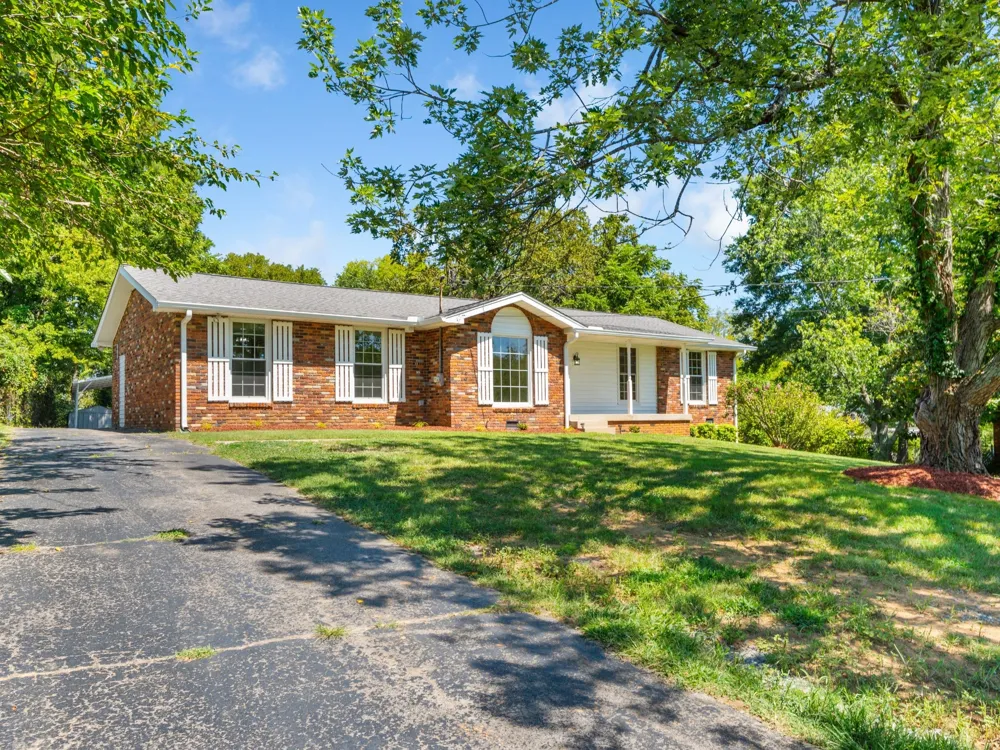 126 Gatone Dr Hendersonville, TN 37075