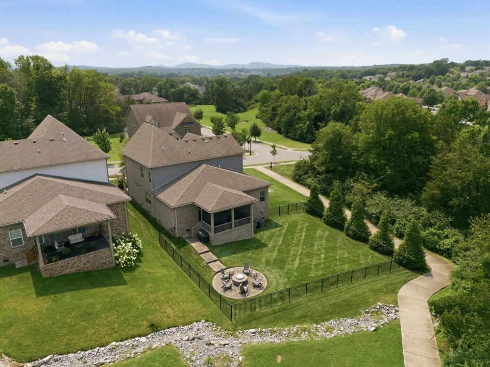 2205 Kirkwall Dr Nolensville, TN 37135