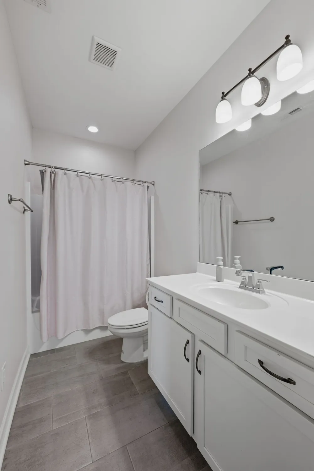 2205 Kirkwall Dr Nolensville, TN 37135