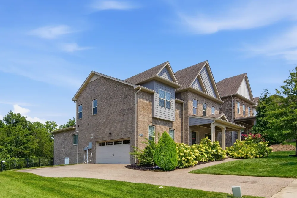 2205 Kirkwall Dr Nolensville, TN 37135