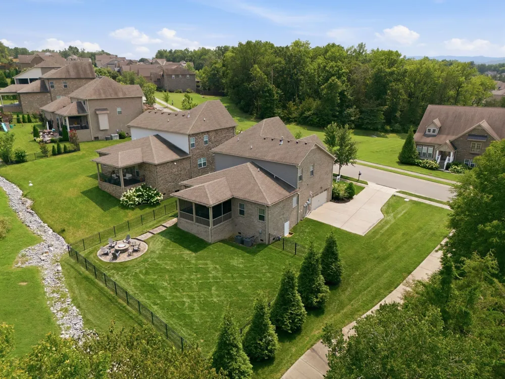 2205 Kirkwall Dr Nolensville, TN 37135