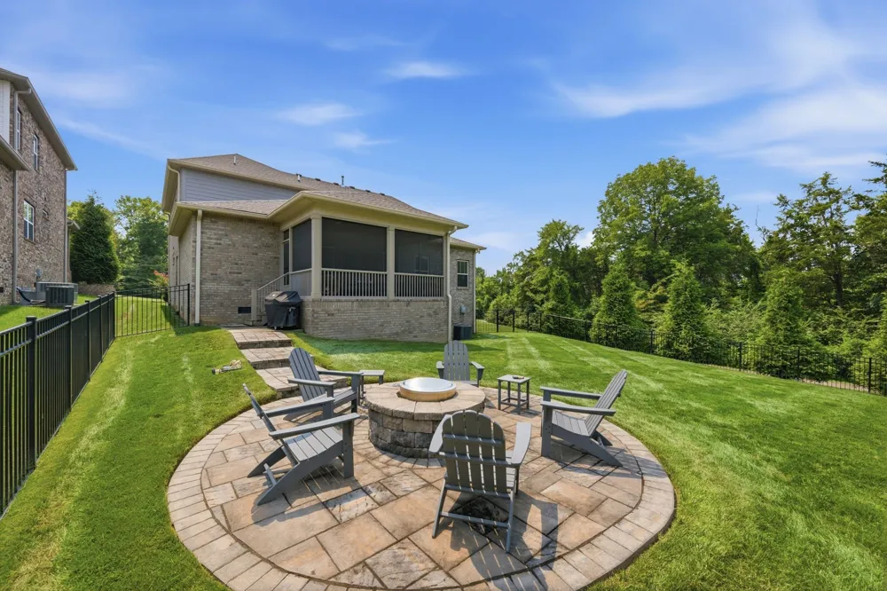 2205 Kirkwall Dr Nolensville, TN 37135