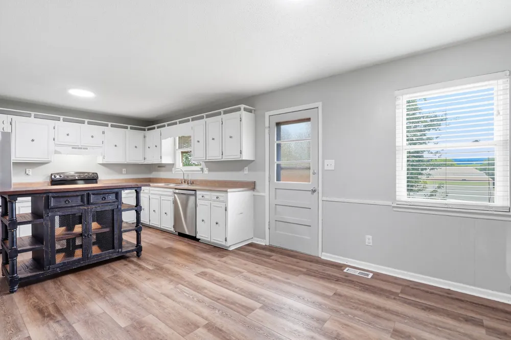 916 Tri Cir NE Cleveland, TN 37312
