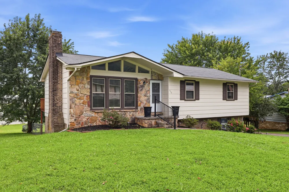 916 Tri Cir NE Cleveland, TN 37312