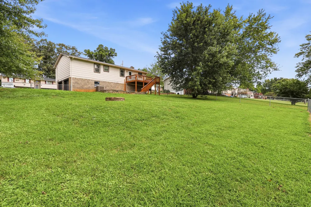 916 Tri Cir NE Cleveland, TN 37312