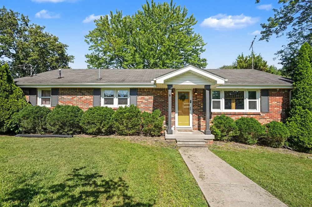 2099 Webster St Greenbrier, TN 37073