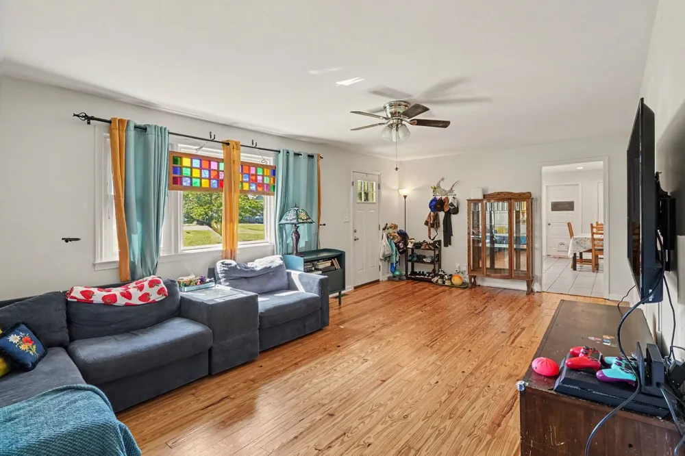 2099 Webster St Greenbrier, TN 37073