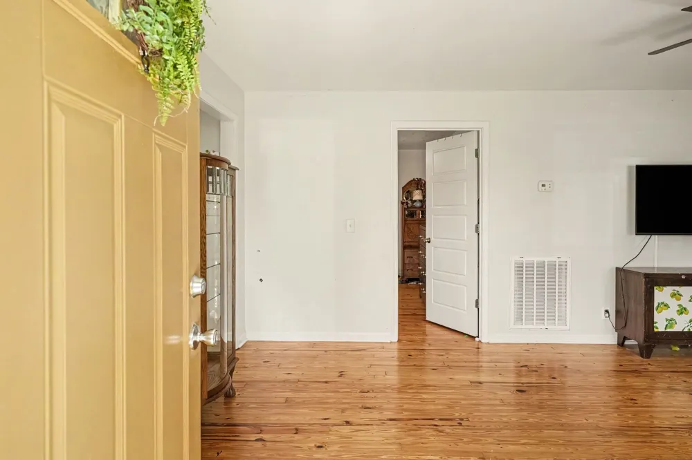 2099 Webster St Greenbrier, TN 37073