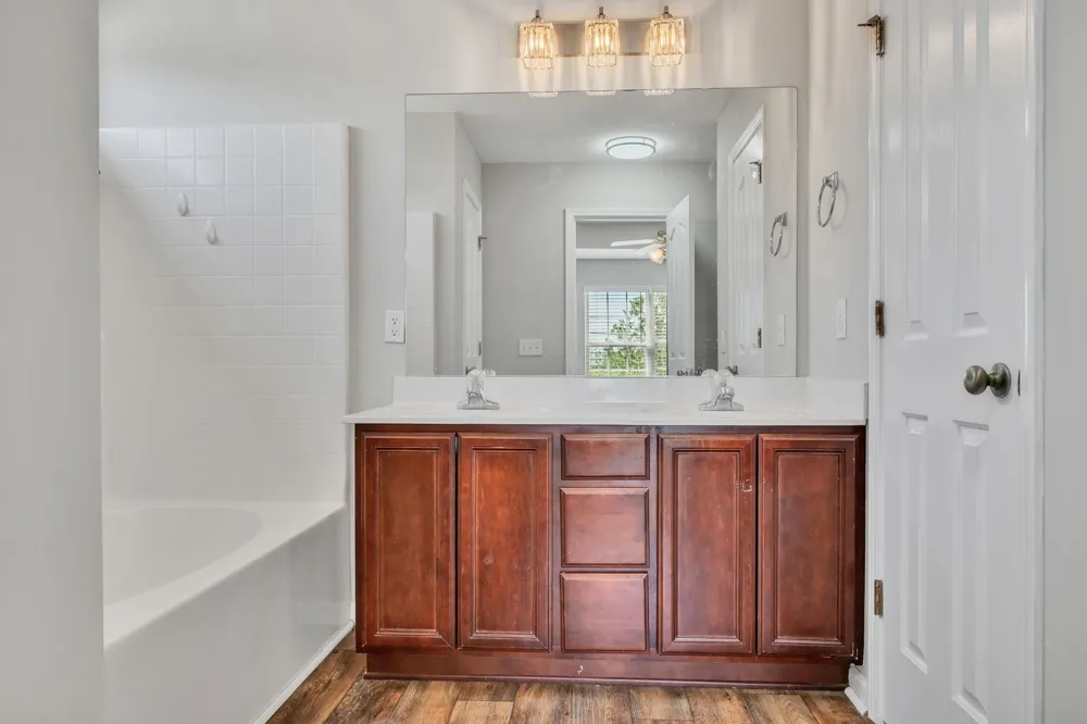 1036 Cheryl Ln La Vergne, TN 37086