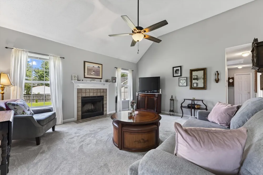 3795 Madeline Ct Clarksville, TN 37042