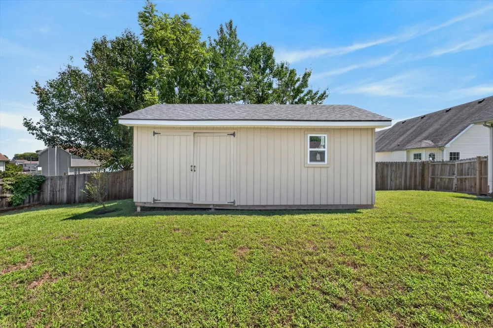 3795 Madeline Ct Clarksville, TN 37042
