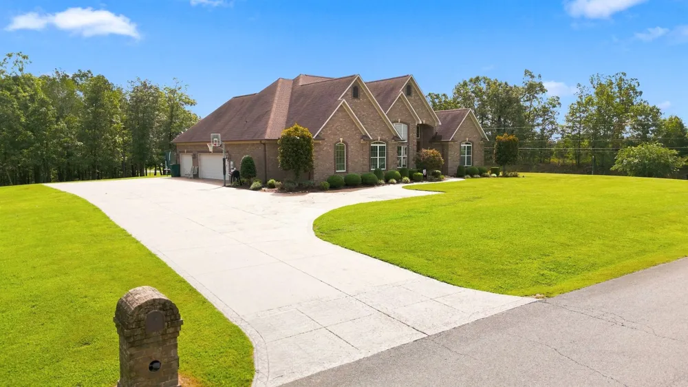 48 Airport Court Waverly, TN 37185