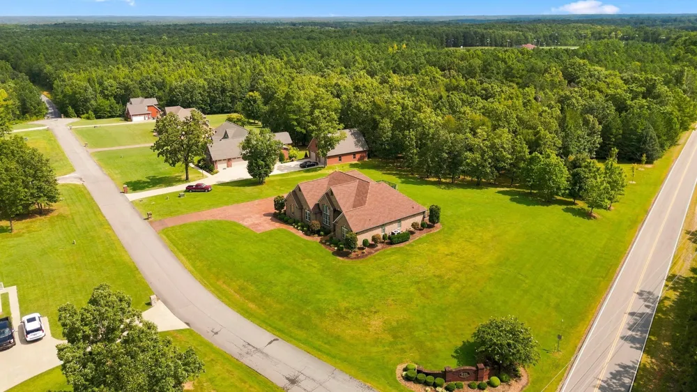48 Airport Court Waverly, TN 37185