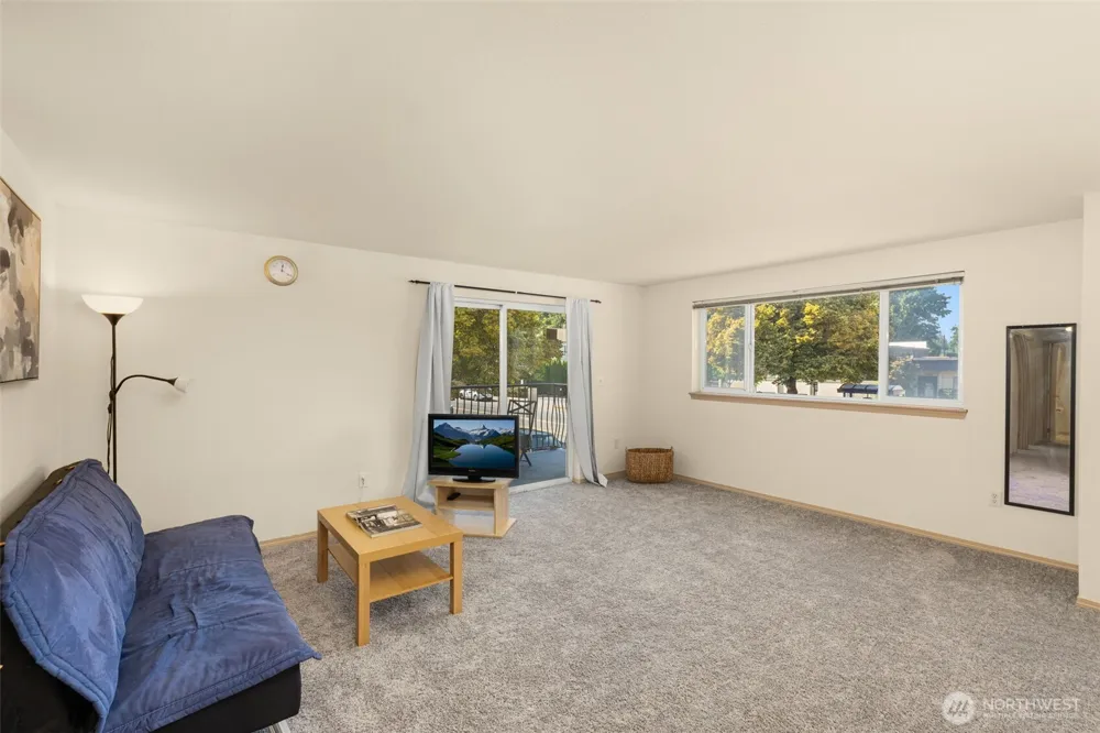 12056 15th Avenue NE #201 Seattle, WA 98125