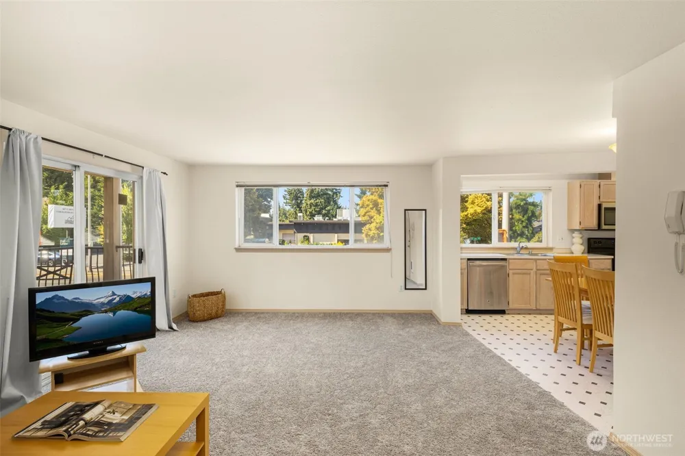 12056 15th Avenue NE #201 Seattle, WA 98125