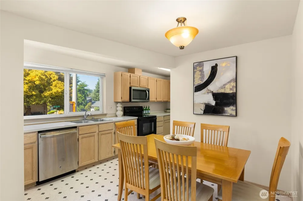 12056 15th Avenue NE #201 Seattle, WA 98125