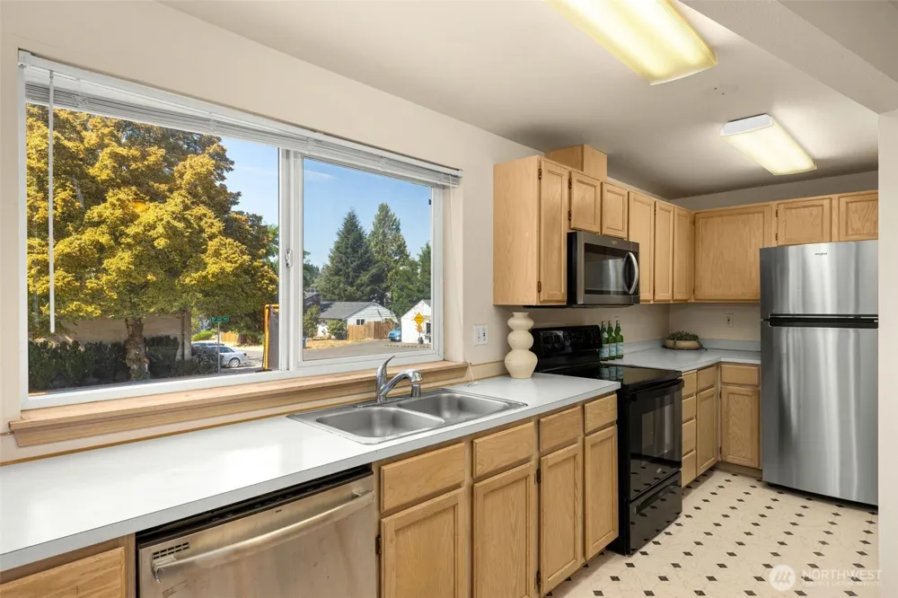 12056 15th Avenue NE #201 Seattle, WA 98125