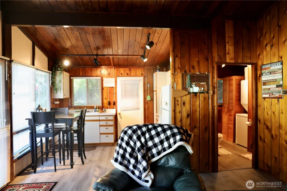 230 Pine Cliffs Drive Naches, WA 98937
