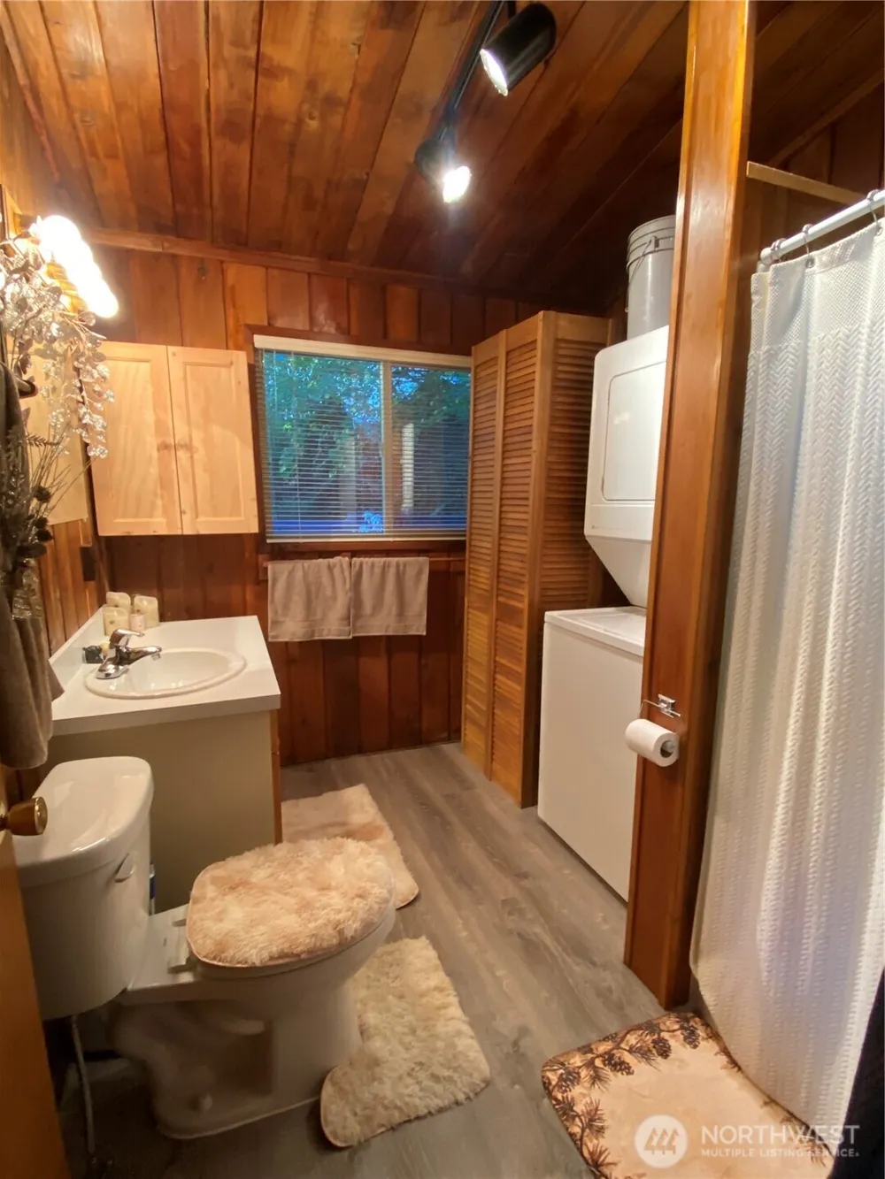 230 Pine Cliffs Drive Naches, WA 98937