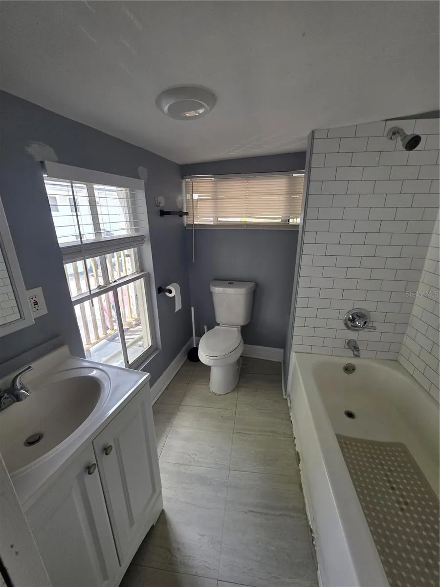212 W BEACH PLACE #5 Tampa, FL 33606