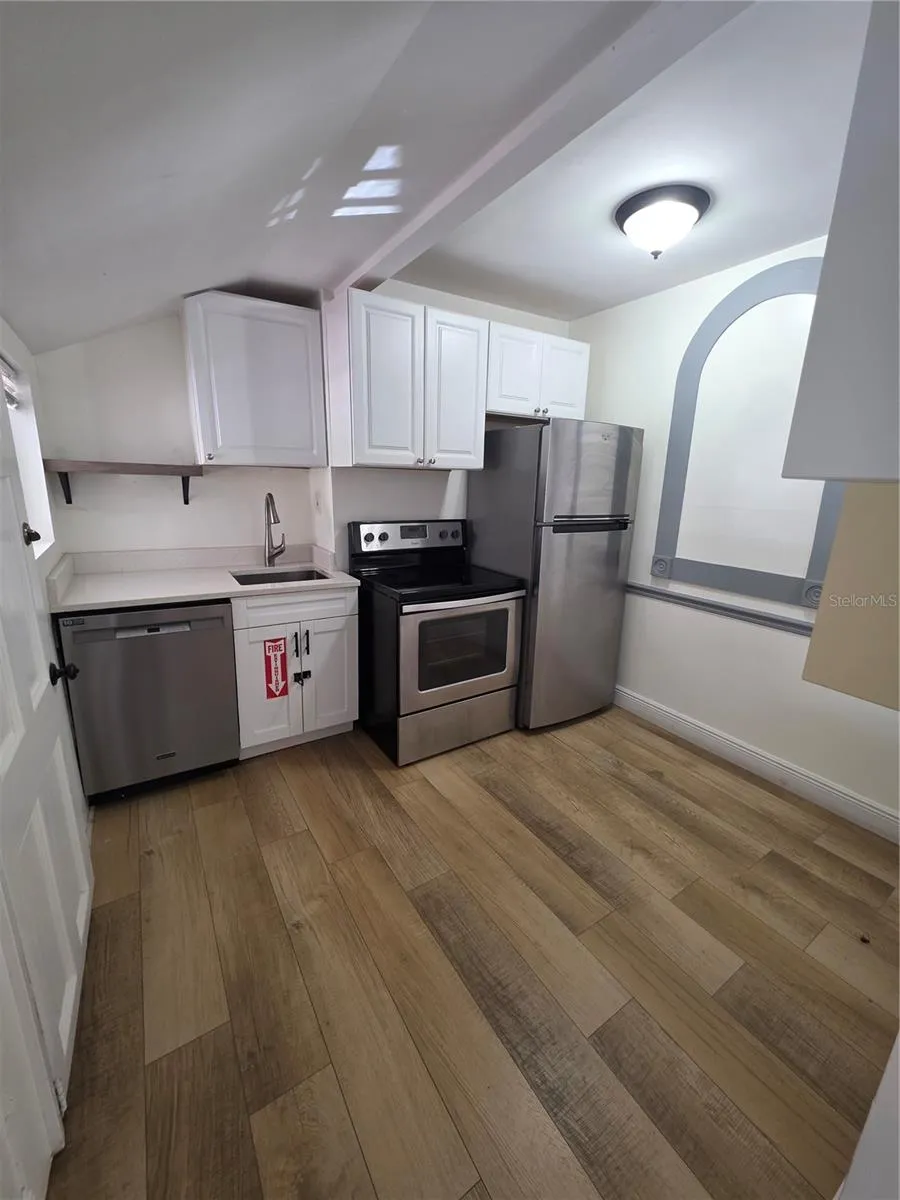 212 W BEACH PLACE #5 Tampa, FL 33606