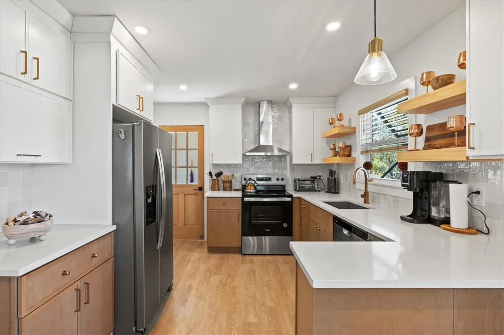2226 ARLINGTON STREET Sarasota, FL 34239