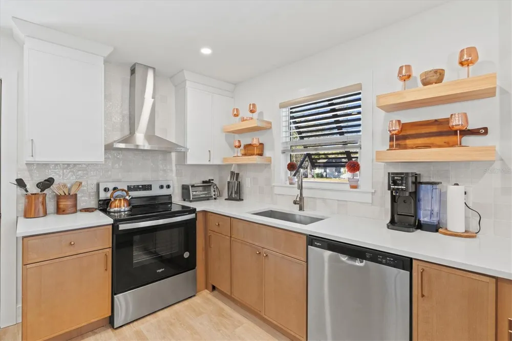 2226 ARLINGTON STREET Sarasota, FL 34239