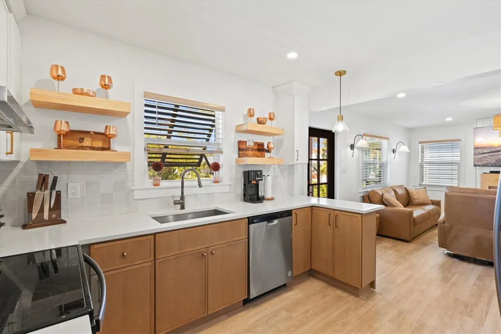2226 ARLINGTON STREET Sarasota, FL 34239