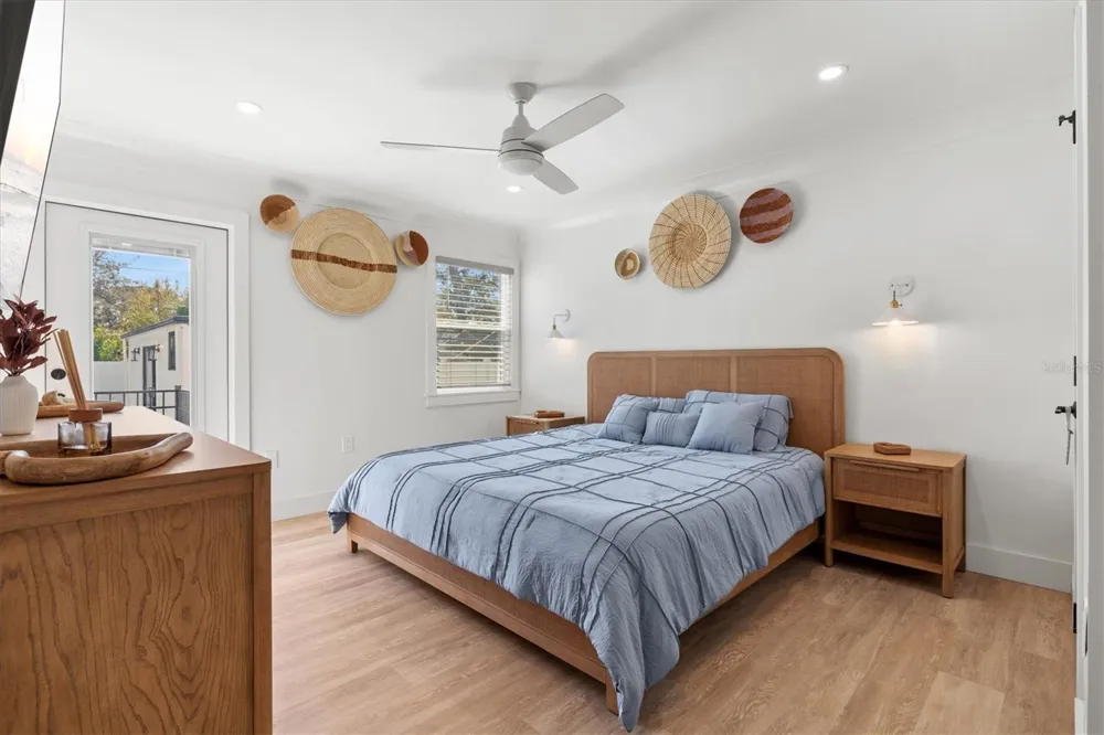 2226 ARLINGTON STREET Sarasota, FL 34239