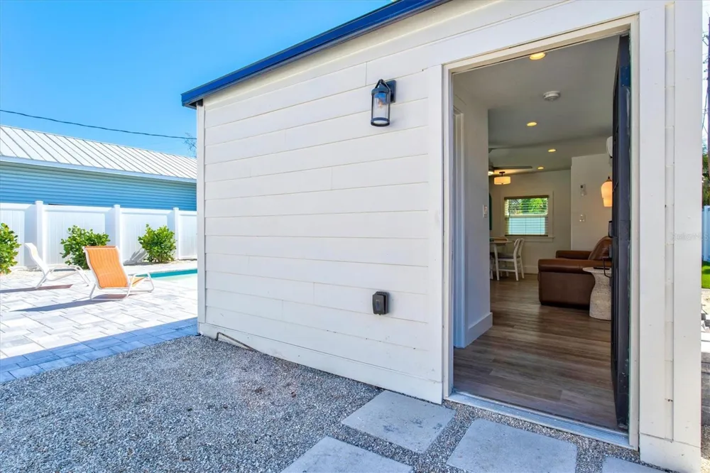 2226 ARLINGTON STREET Sarasota, FL 34239