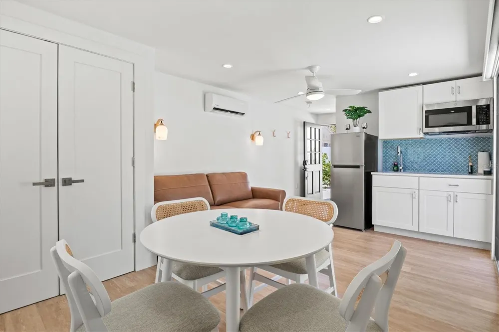 2226 ARLINGTON STREET Sarasota, FL 34239