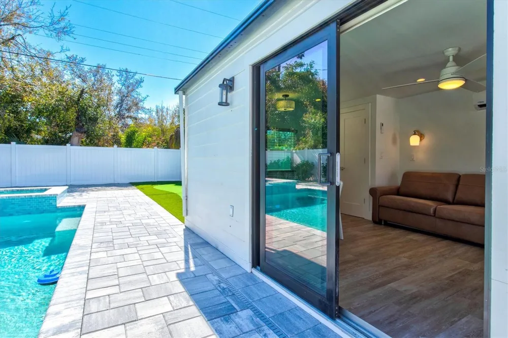 2226 ARLINGTON STREET Sarasota, FL 34239