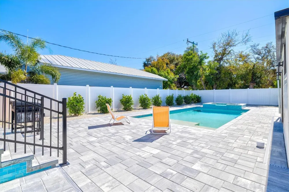 2226 ARLINGTON STREET Sarasota, FL 34239