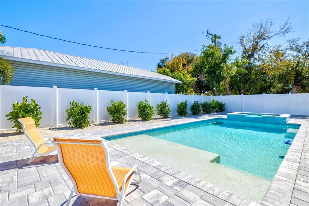 2226 ARLINGTON STREET Sarasota, FL 34239