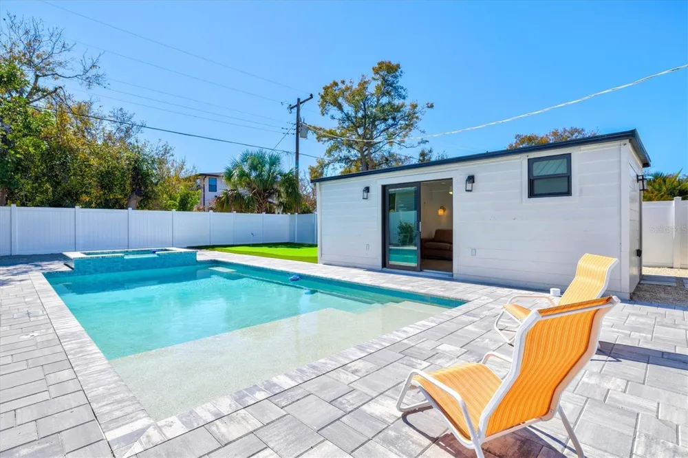 2226 ARLINGTON STREET Sarasota, FL 34239