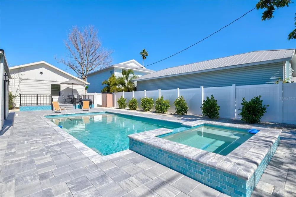 2226 ARLINGTON STREET Sarasota, FL 34239