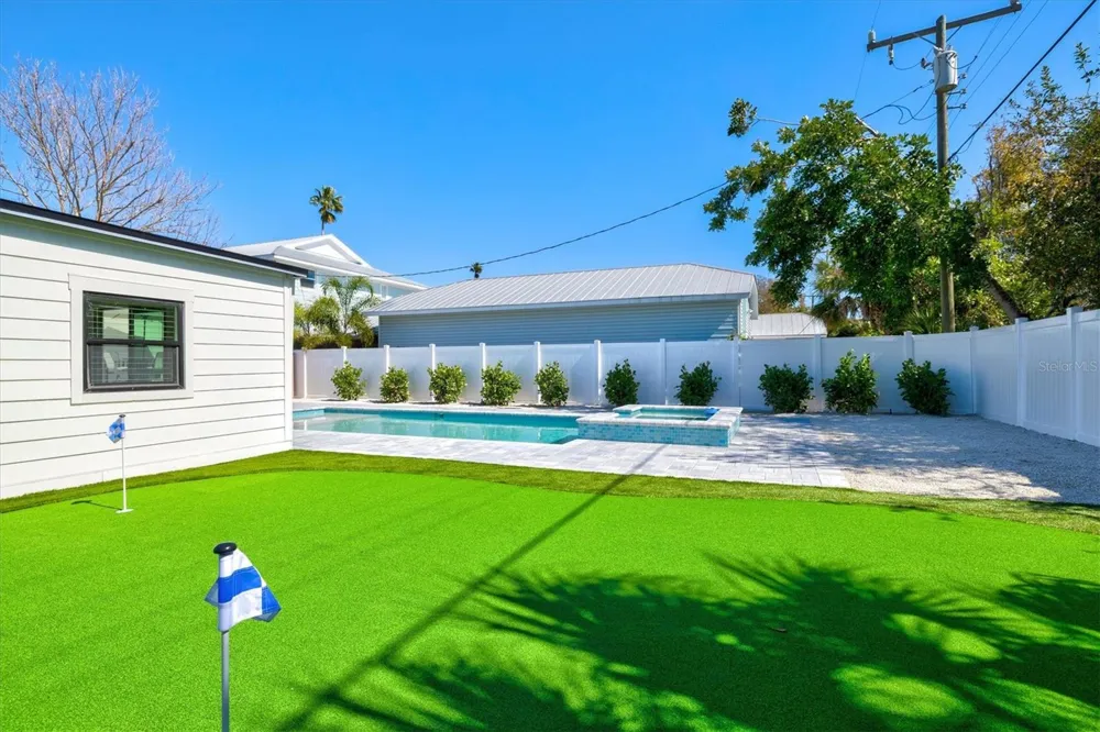 2226 ARLINGTON STREET Sarasota, FL 34239
