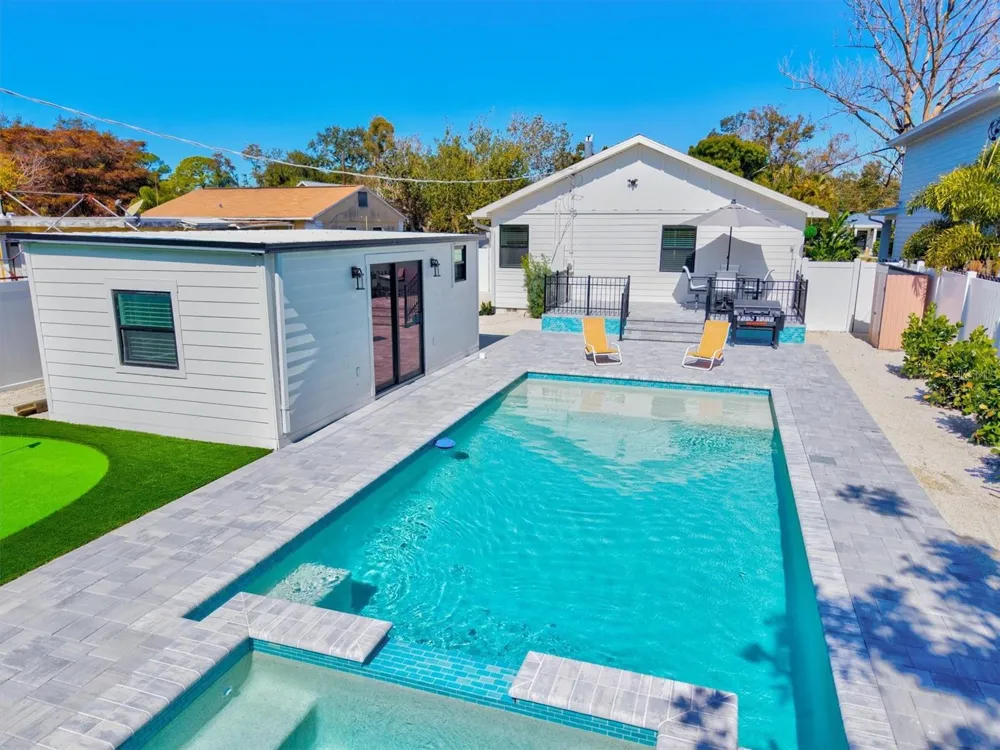 2226 ARLINGTON STREET Sarasota, FL 34239