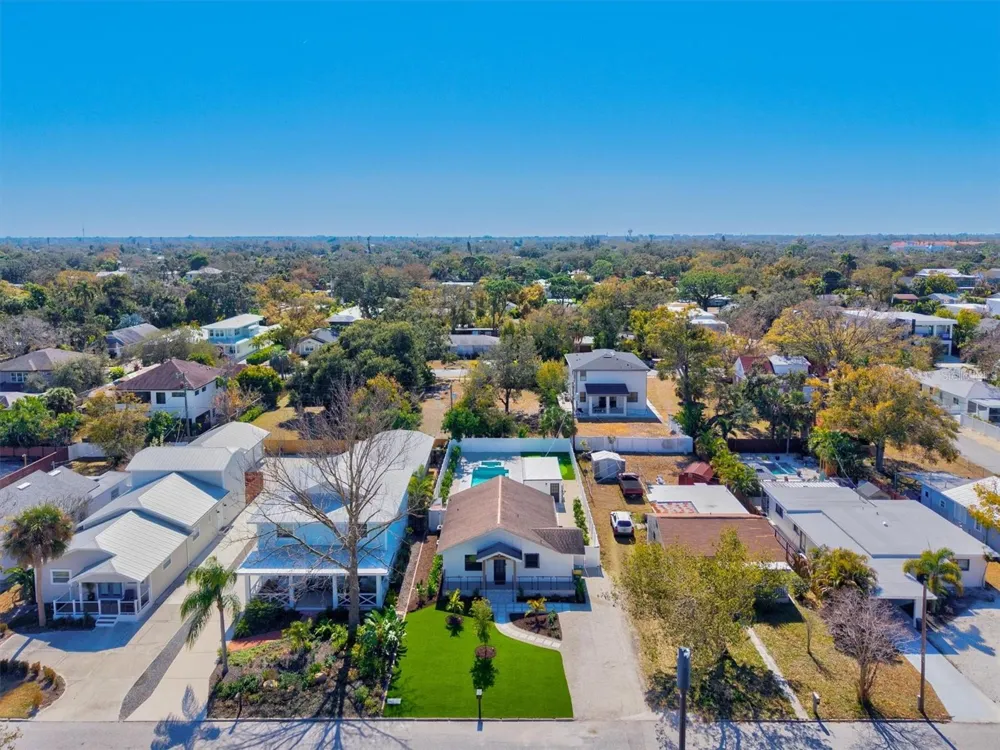 2226 ARLINGTON STREET Sarasota, FL 34239
