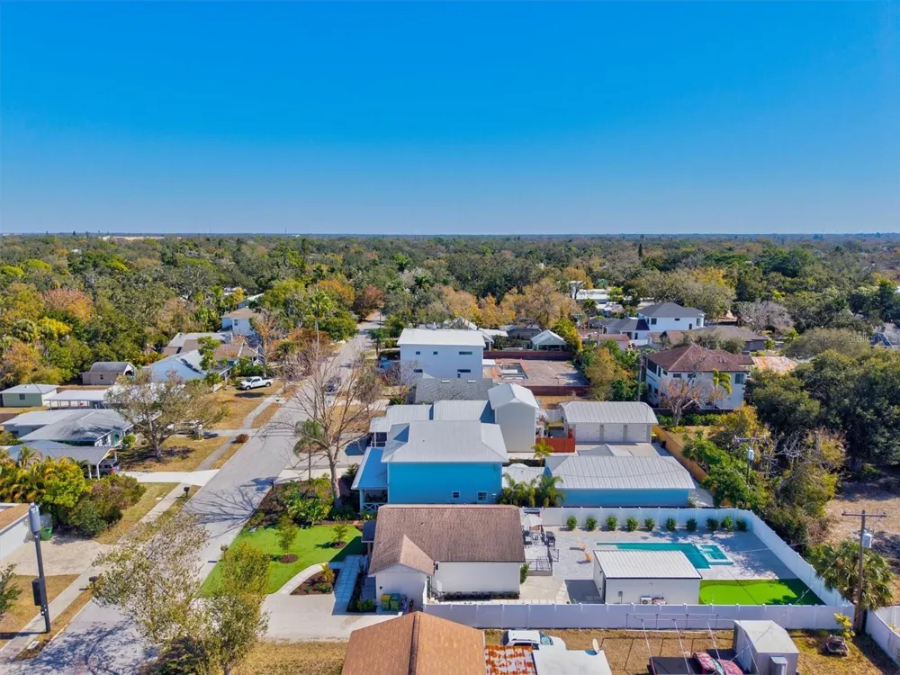 2226 ARLINGTON STREET Sarasota, FL 34239