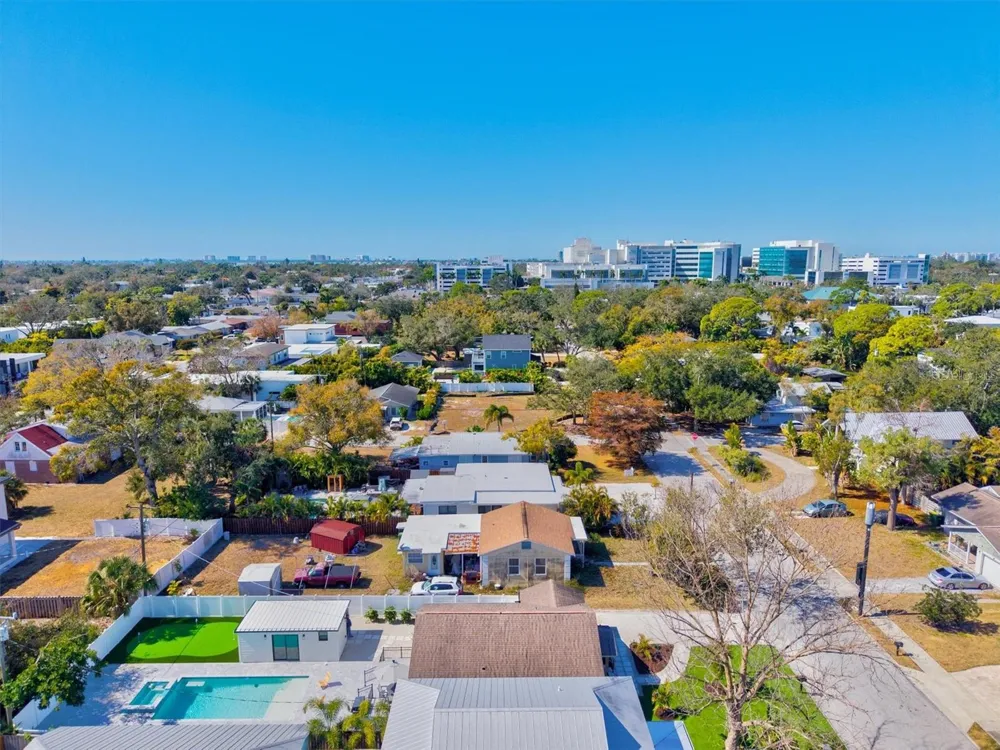2226 ARLINGTON STREET Sarasota, FL 34239
