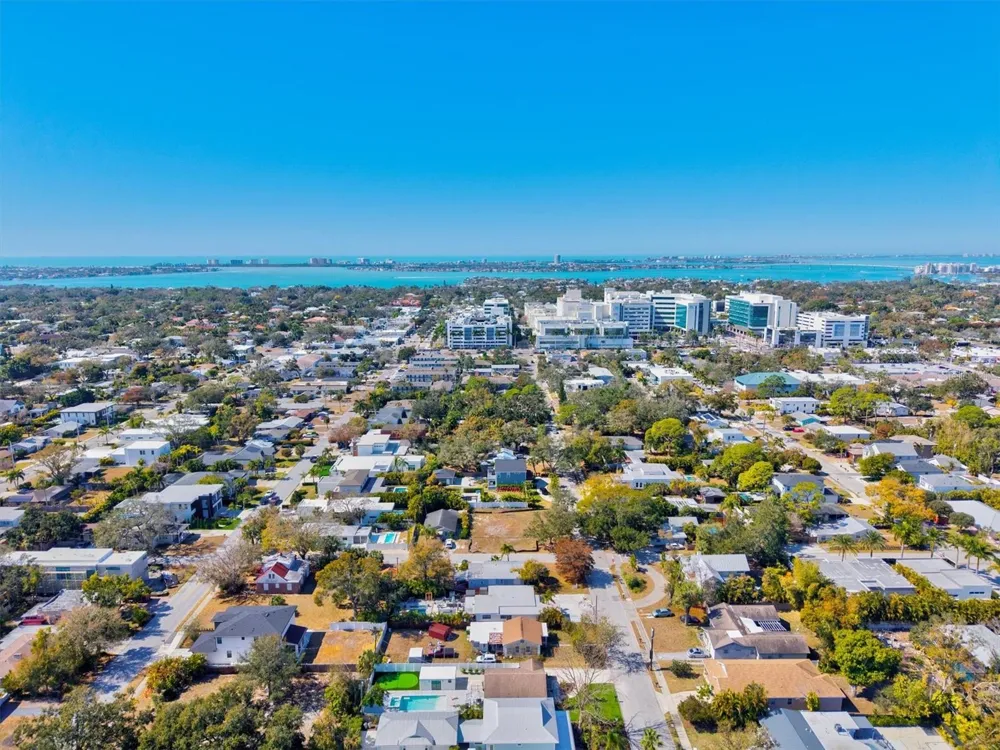 2226 ARLINGTON STREET Sarasota, FL 34239