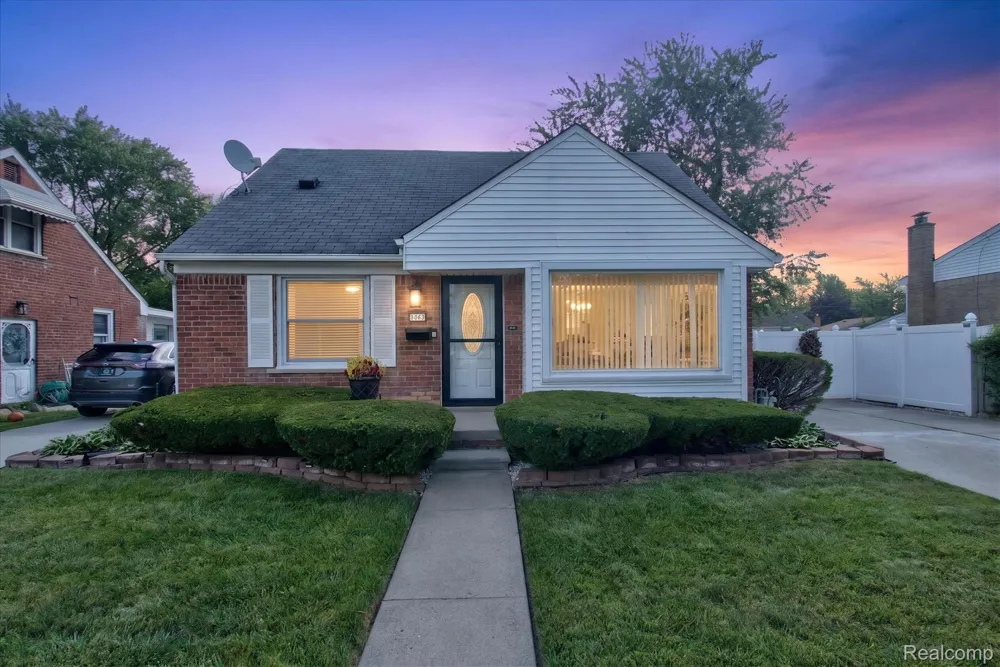8063 Pelham Road Allen Park City, MI 48101