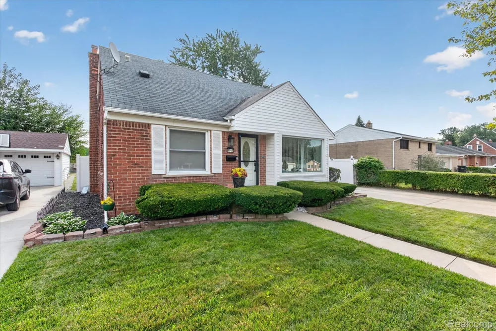 8063 Pelham Road Allen Park City, MI 48101