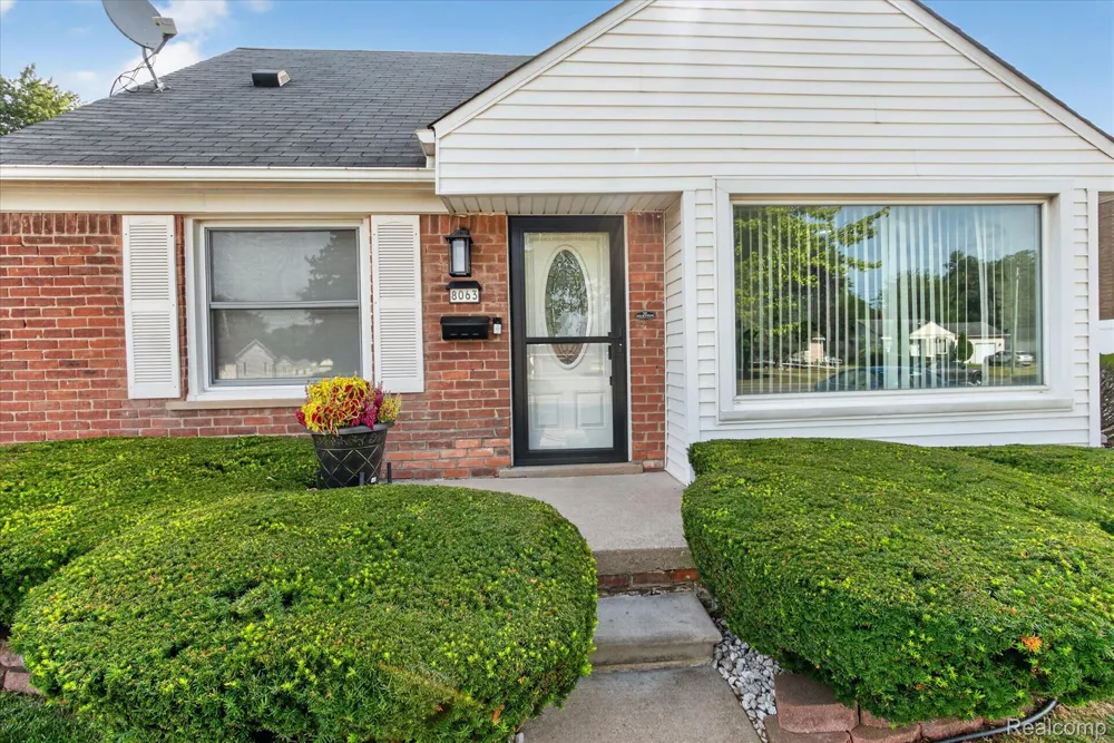 8063 Pelham Road Allen Park City, MI 48101