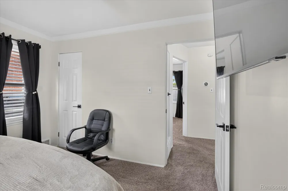 8063 Pelham Road Allen Park City, MI 48101