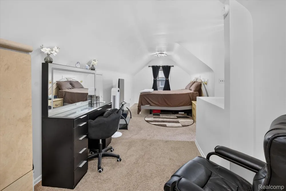 8063 Pelham Road Allen Park City, MI 48101