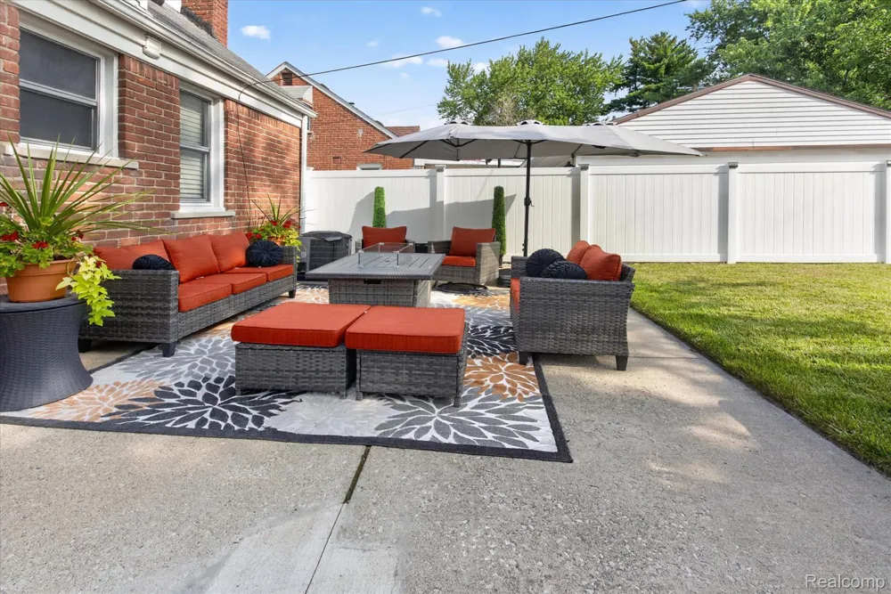 8063 Pelham Road Allen Park City, MI 48101